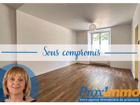 sur 422 m² de terrain  maison avec grange