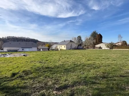 terrain de 2 457 m²  idéal projet professionnel