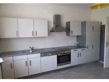 dans maison de maitre  spacieux appartement 5 pièces de 152 m²