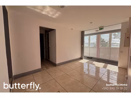 gosier centre - local commercial 72m2 - disponible de suite