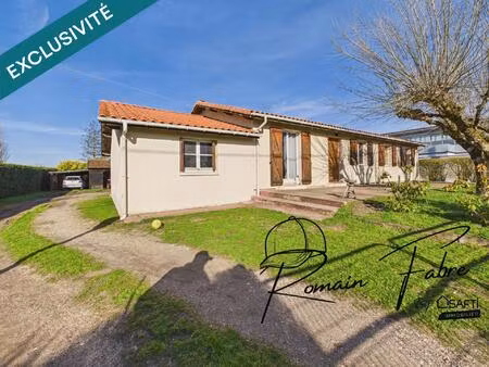 maison de plain-pied ( à rénover) 5 chambres avec garage  proche écoles…