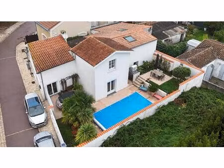 maison de charme - 3 chambres et bureau - garage et piscine proche de la mer