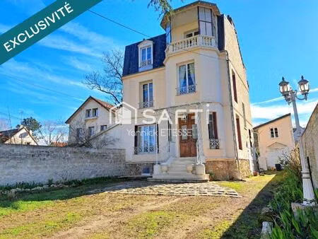 mériel – demeure de caractère 165 m2  5 chambres  557 m² de terrain  gare ligne h à 7 mns 