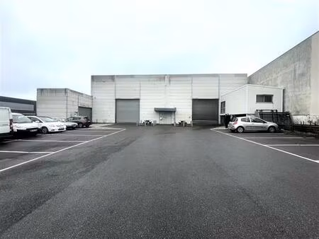 vente local d'activités la madeleine 3 050 m²