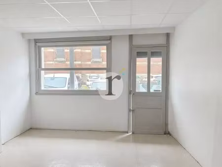 surface commericale ou bureaux de 84 m² à louer / lambersart bourg