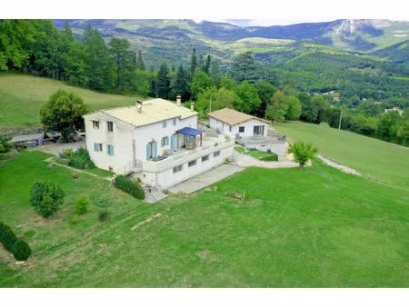 vente maison 8 pièces 210 m² noyers-sur-jabron (04200)