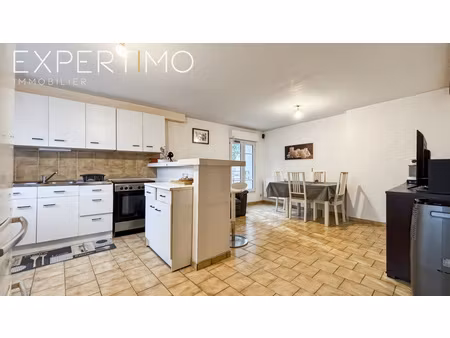 duplex f3 avec accès indépendant et place de parking à saclas