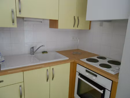 location appartement 2 pièces 43 m² à castelnaudary (11400)