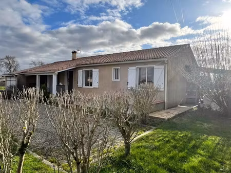 vente maison 5 pièces 100 m² à castelsarrasin (82100)  160 000 €