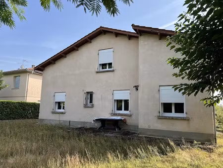 vente maison 4 pièces 112.8 m² à valence d agen (82400)  129 750 €