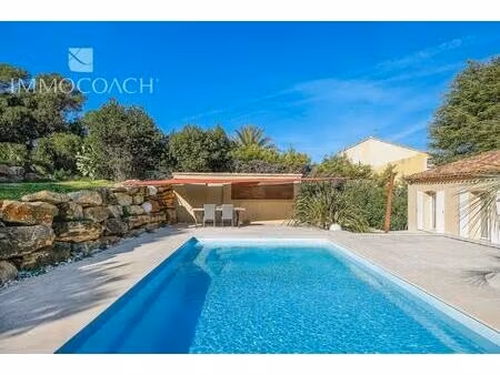 villa au calme avec piscine