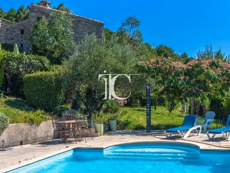 propriété à vinezac