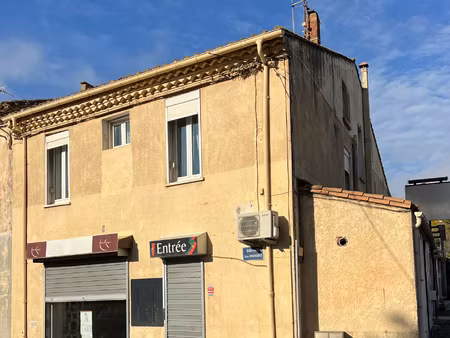 lezignan corbieres - immeuble = maison d'habitation + 3 loca