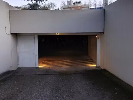 garage sécurisé 12 5 m2 quartier lecoq