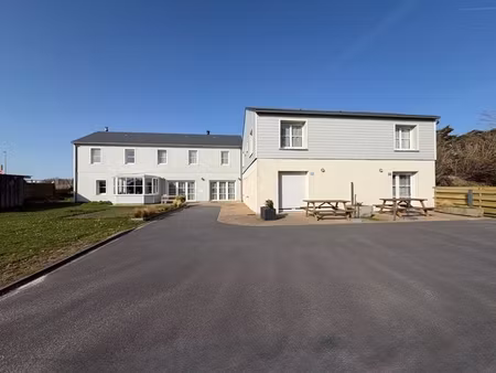 ensemble immobilier de deux maisons avec activité de chambres d’hôtes – à 150 m de la mer 