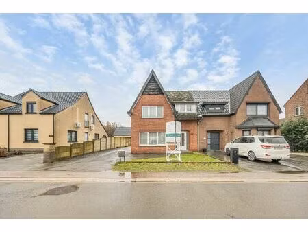 te renoveren woning op leuke locatie!