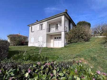 vente maison 4 pièces 72 m² la rochefoucauld-en-angoumois (16110)