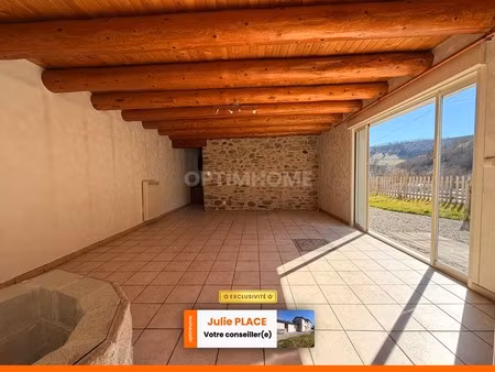 maison lumineuse avec pierres apparentes – saint-flour  secteur faubourg / ville basse