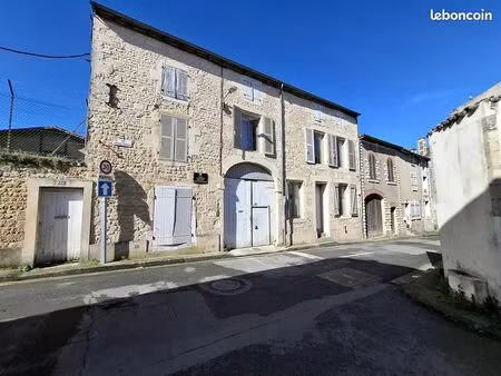 maison 11 pièces 271 m²