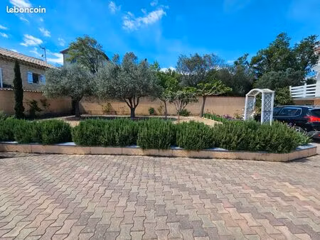 maison 168 m² terrain 800m² piscinable