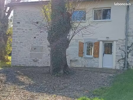 maison ancienne à la campagne