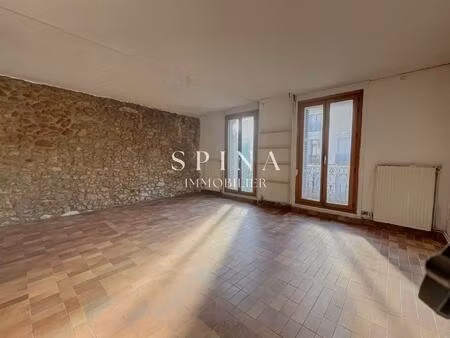 centre-ville de béziers - immeuble avec duplex et grande terrasse plein sud