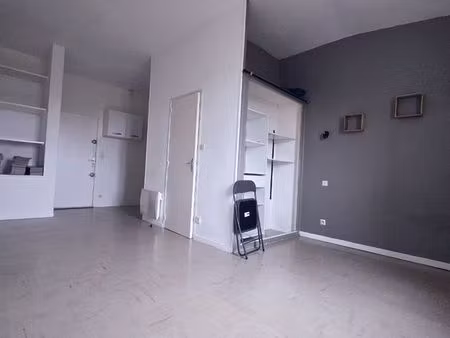 studio saintes proche hôpital