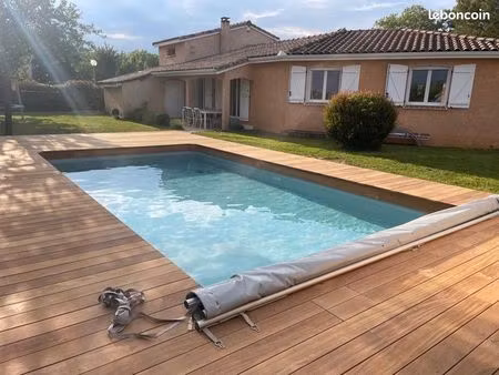 vend agréable villa récemment rénovée dans un quartier calme et proche du centre de fonsor