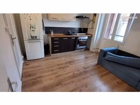 t1 meublé situé dans une petite résidence en plein centre ville à montlhéry