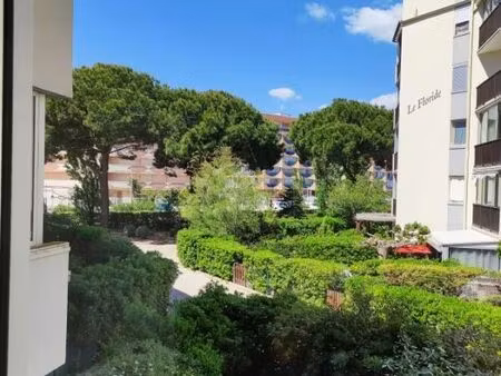 studio 1 pièce 25 m²