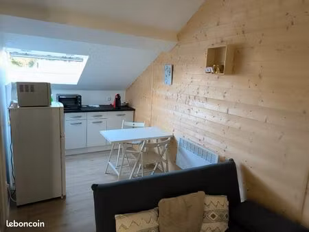 loue t2 entièrement meublée