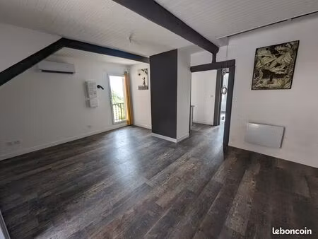 beau t2 au centre du village