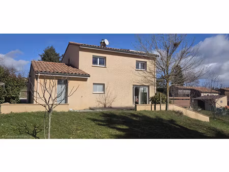 maison familiale 114m2 avec terrain à alboussière