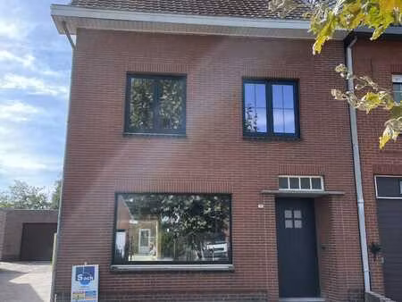 huis te koop in loenhout met 2 slaapkamers