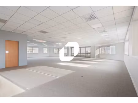 location bureau villepinte 93420