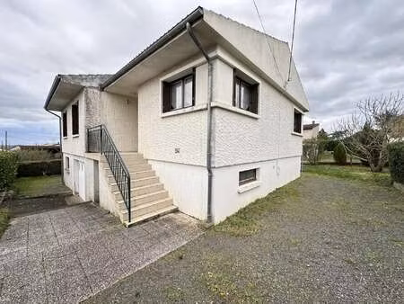 vente maison à thouars (79100) : à vendre / 104m² thouars