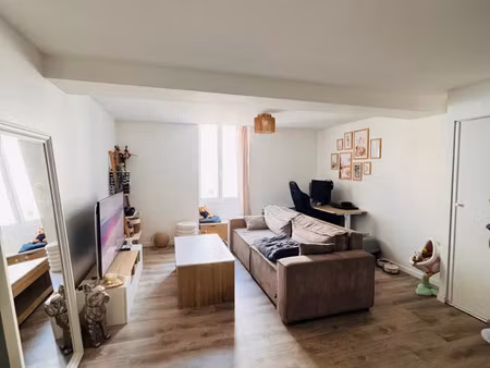 vente appartement 2 pièces 40 m² bourg (33710)