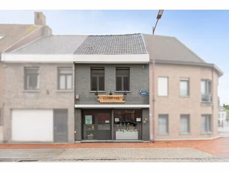 commercieel te koop in wingene met 3 slaapkamers