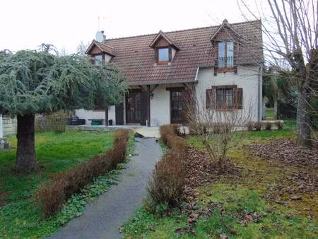 maison de 5 pièces de 150 m² à corquilleroy