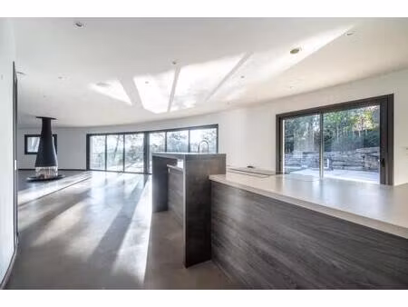 maison de 9 pièces de 440 m² à saint-gély-du-fesc