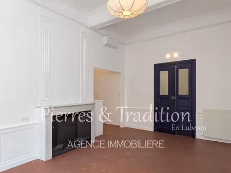 apt  centre-ville  appartement rénové avec charme dans un immeuble de caractère