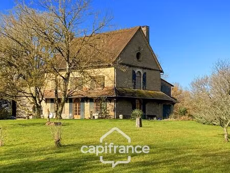 propriété à vendre - ancienne chapelle - 8 pièces cuiseaux (71) sur 1.1 hectare de...