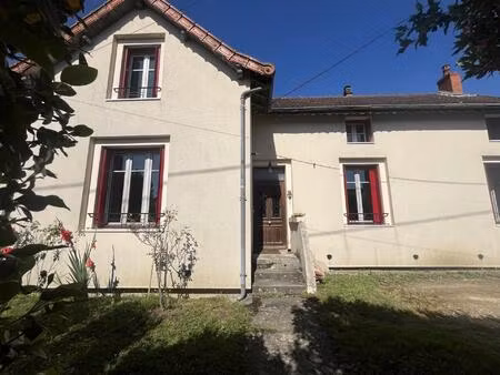 maison ancienne pleine de charme  proche de toutes commodités