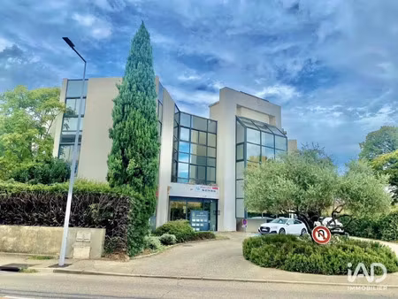 location bureaux et commerces à pierrelatte (26700) : à louer / 97m² pierrelatte