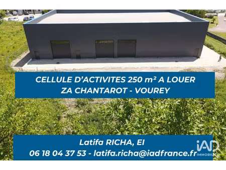 location bureaux et commerces à vourey (38210) : à louer / 250m² vourey