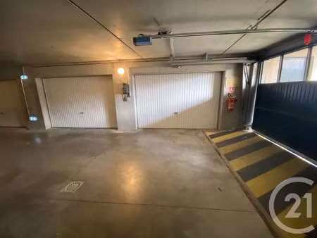 location garage box et parking à saint-herblain (44800) : à louer / 21m² saint-herblain