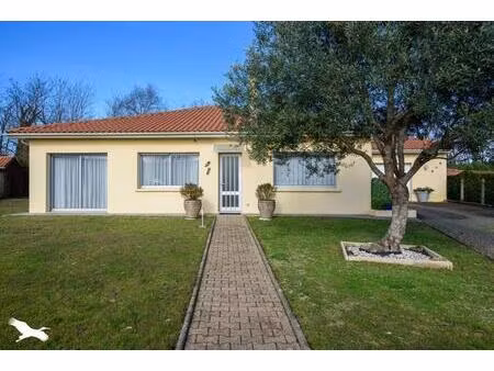 vente maison 4 pièces 140 m² saint-pierre-du-mont (40280)