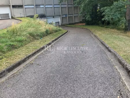 garage - av eisenhower - lyon 5°