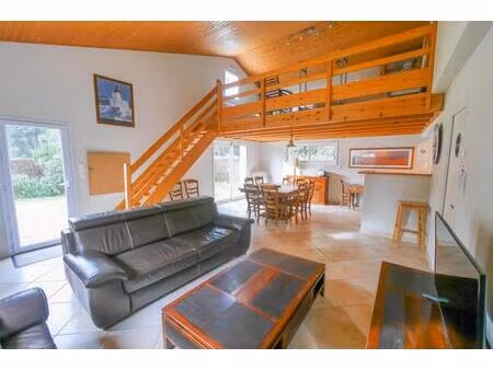 maison de 5 pièces de 145 m² à jard sur mer