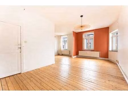 genval: appart. 3ch lumineux et fonctionnel